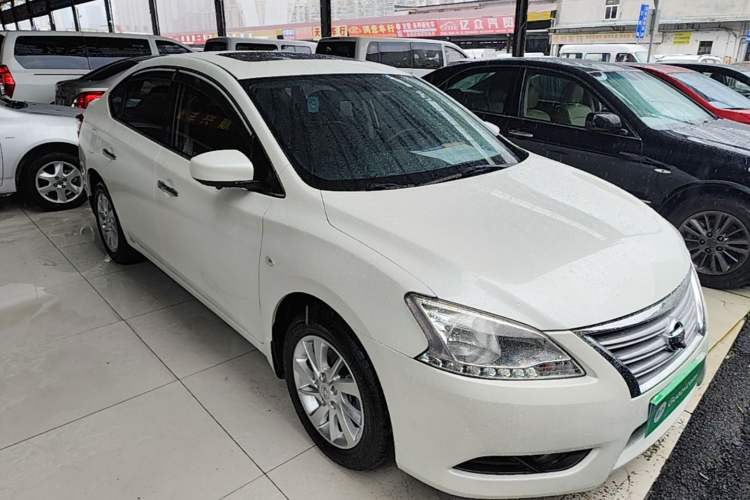 Used Nissan Sylphy 2014 1.6XV CVT Deluxe Edition Front Right 45 Deg