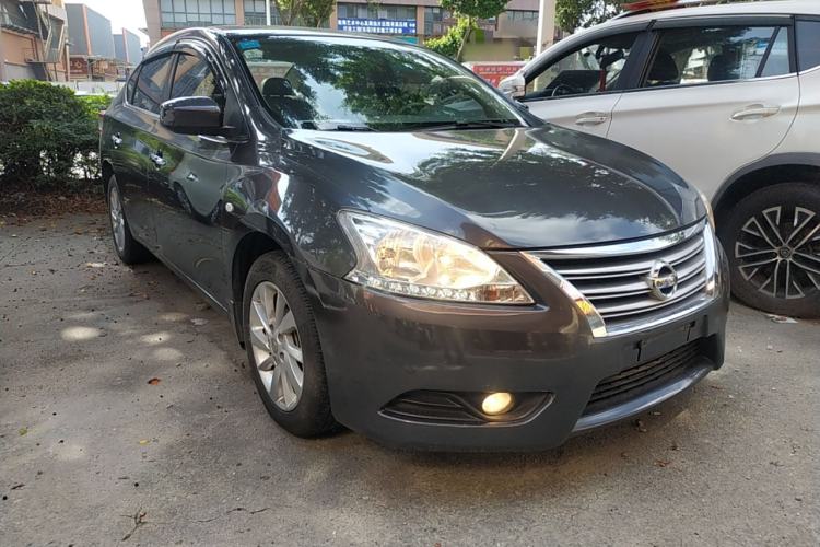 Used Nissan Sylphy 2014 1.6XV CVT Deluxe Edition Front Right 45 Deg
