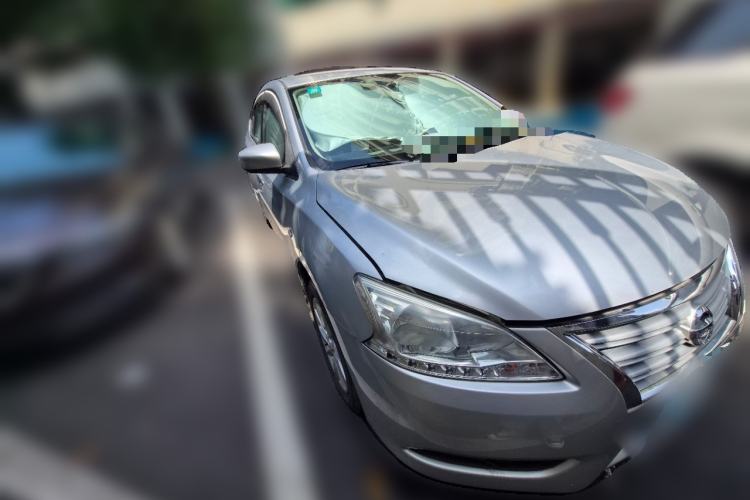 Used Nissan Sylphy 2014 1.6XV CVT Deluxe Edition Front Right 45 Deg