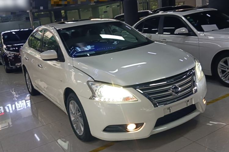 Used Nissan Sylphy 2014 1.6XV CVT Deluxe Edition Front Right 45 Deg