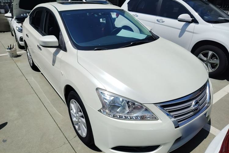 Used Nissan Sylphy 2014 1.6XV CVT Deluxe Edition Front Right 45 Deg