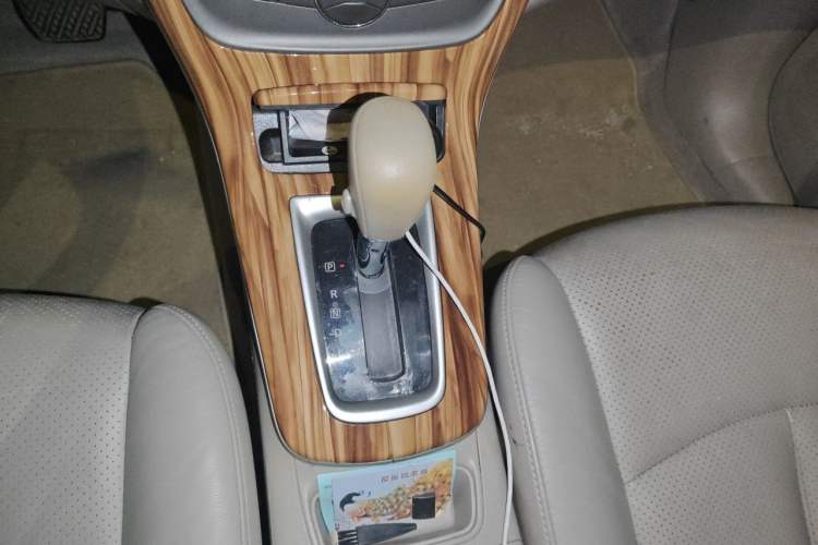 Used Nissan Sylphy 2014 1.6XV CVT Deluxe Edition Gear Lever