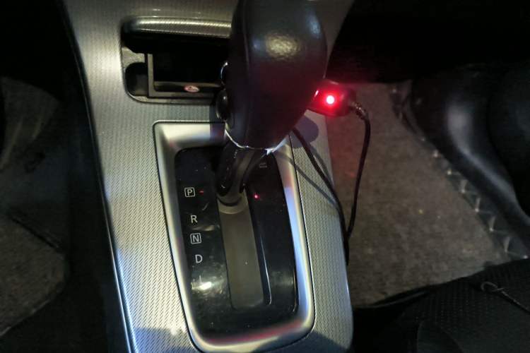Used Nissan Sylphy 2014 1.6XV CVT Deluxe Edition Gear Lever