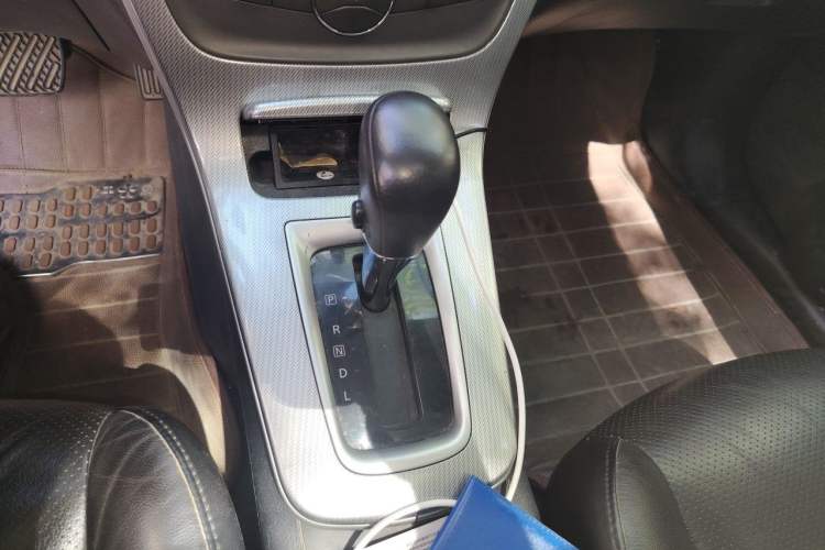 Used Nissan Sylphy 2014 1.6XV CVT Deluxe Edition Gear Lever