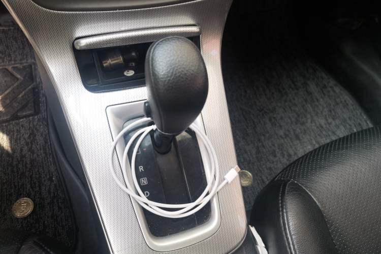 Used Nissan Sylphy 2014 1.6XV CVT Deluxe Edition Gear Lever