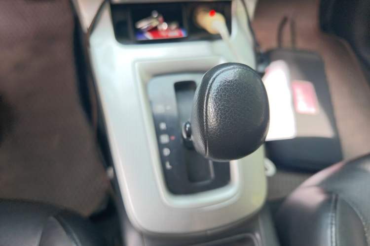 Used Nissan Sylphy 2014 1.6XV CVT Deluxe Edition Gear Lever
