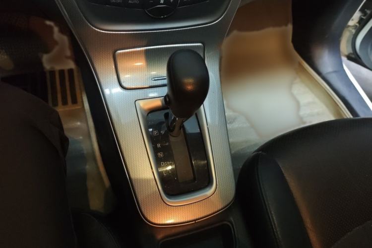 Used Nissan Sylphy 2014 1.6XV CVT Deluxe Edition Gear Lever