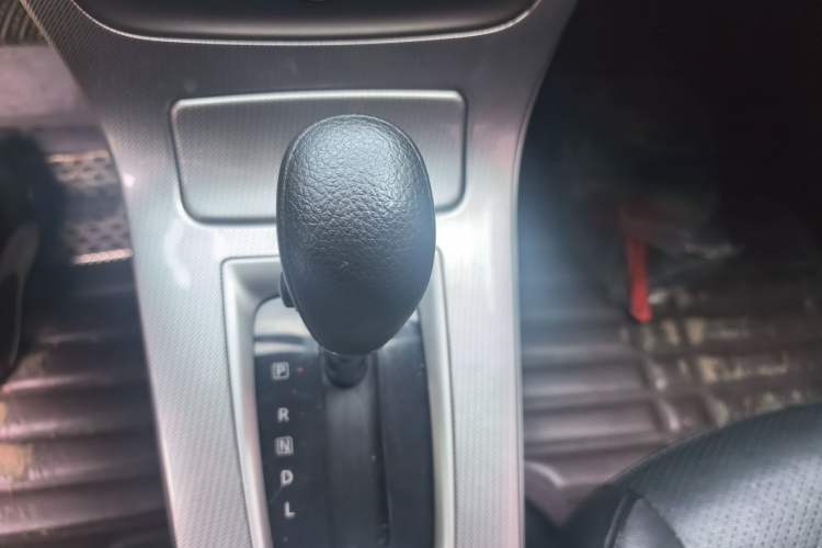 Used Nissan Sylphy 2014 1.6XV CVT Deluxe Edition Gear Lever