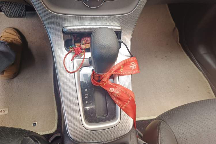 Used Nissan Sylphy 2014 1.6XV CVT Deluxe Edition Gear Lever