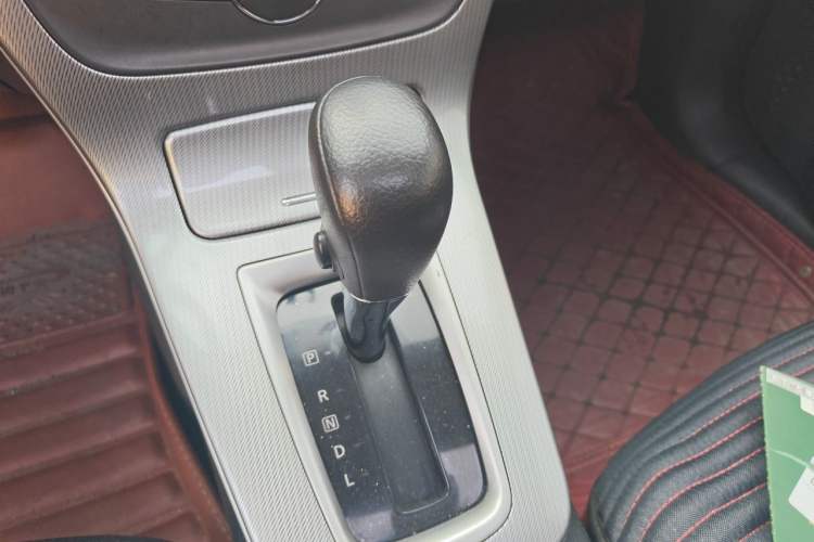 Used Nissan Sylphy 2014 1.6XV CVT Deluxe Edition Gear Lever