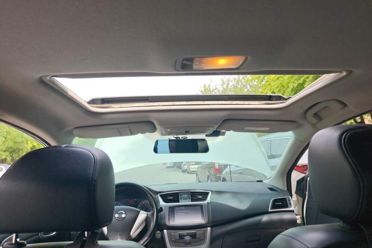 Used Nissan Sylphy 2014 1.6XV CVT Deluxe Edition Headliner