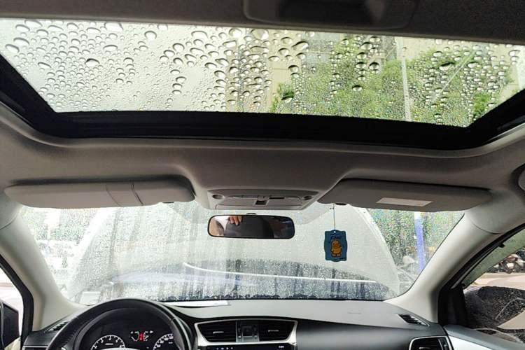 Used Nissan Sylphy 2014 1.6XV CVT Deluxe Edition Headliner