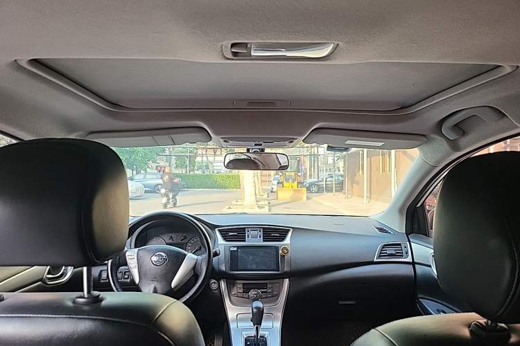 Used Nissan Sylphy 2014 1.6XV CVT Deluxe Edition Headliner