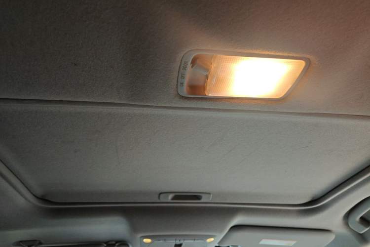 Used Nissan Sylphy 2014 1.6XV CVT Deluxe Edition Headliner