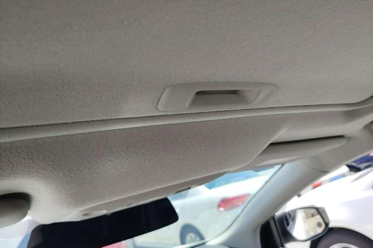 Used Nissan Sylphy 2014 1.6XV CVT Deluxe Edition Headliner