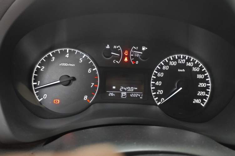 Used Nissan Sylphy 2014 1.6XV CVT Deluxe Edition Instrument Cluster