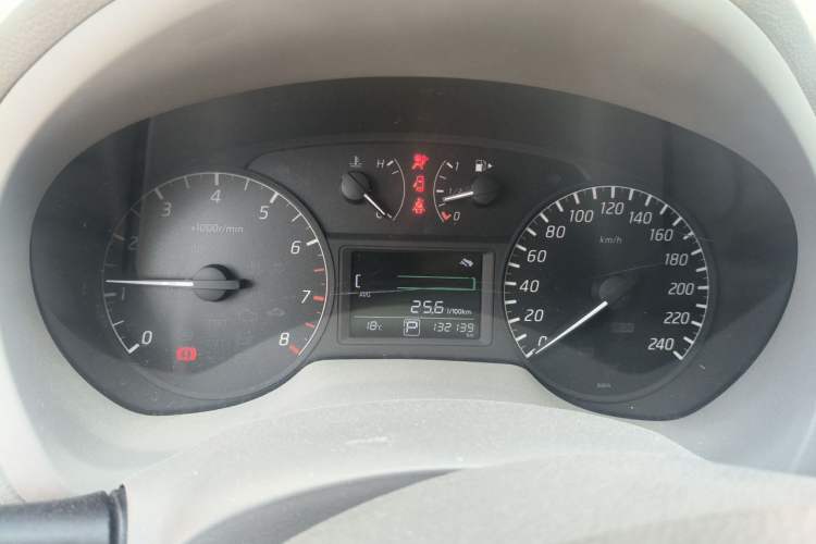 Used Nissan Sylphy 2014 1.6XV CVT Deluxe Edition Instrument Cluster