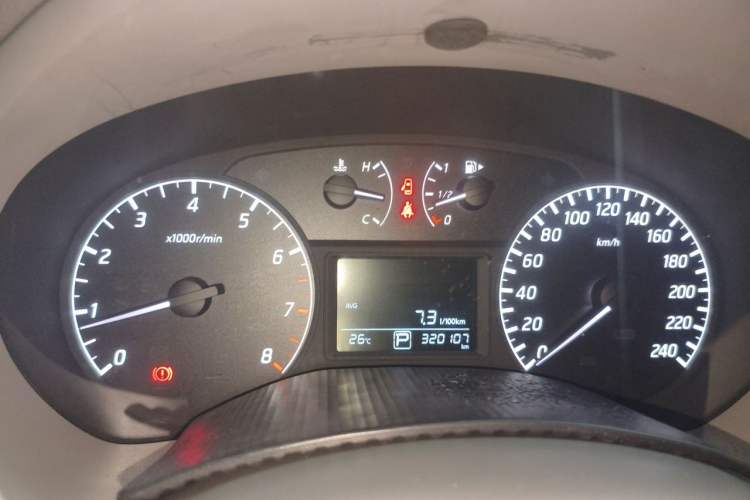 Used Nissan Sylphy 2014 1.6XV CVT Deluxe Edition Instrument Cluster