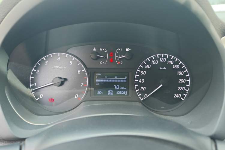 Used Nissan Sylphy 2014 1.6XV CVT Deluxe Edition Instrument Cluster