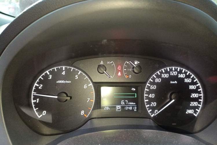 Used Nissan Sylphy 2014 1.6XV CVT Deluxe Edition Instrument Cluster