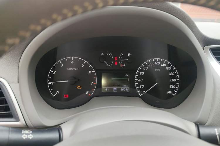 Used Nissan Sylphy 2014 1.6XV CVT Deluxe Edition Instrument Cluster