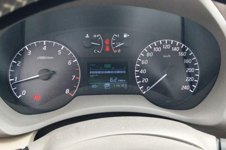 Used Nissan Sylphy 2014 1.6XV CVT Deluxe Edition Instrument Cluster