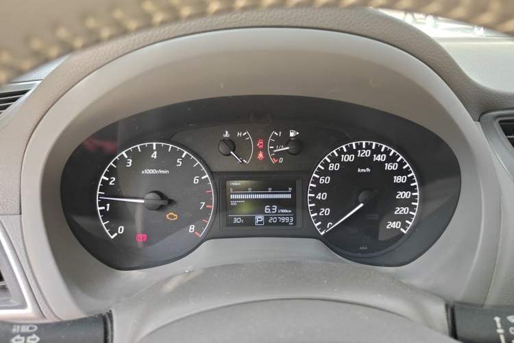 Used Nissan Sylphy 2014 1.6XV CVT Deluxe Edition Instrument Cluster