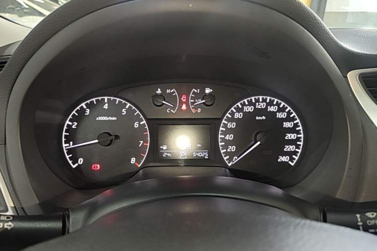 Used Nissan Sylphy 2014 1.6XV CVT Deluxe Edition Instrument Cluster