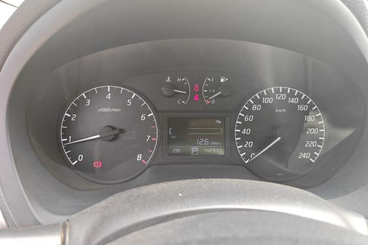 Used Nissan Sylphy 2014 1.6XV CVT Deluxe Edition Instrument Cluster
