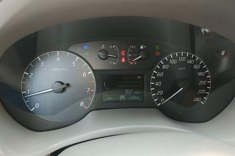 Used Nissan Sylphy 2014 1.6XV CVT Deluxe Edition Instrument Cluster