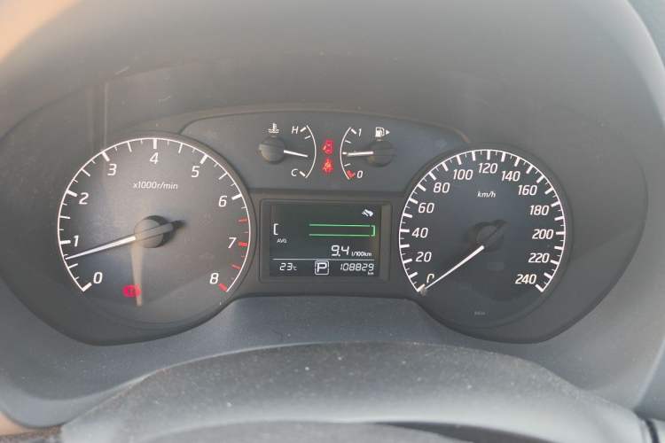Used Nissan Sylphy 2014 1.6XV CVT Deluxe Edition Instrument Cluster
