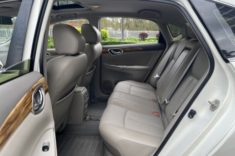 Used Nissan Sylphy 2014 1.6XV CVT Deluxe Edition Interior 1