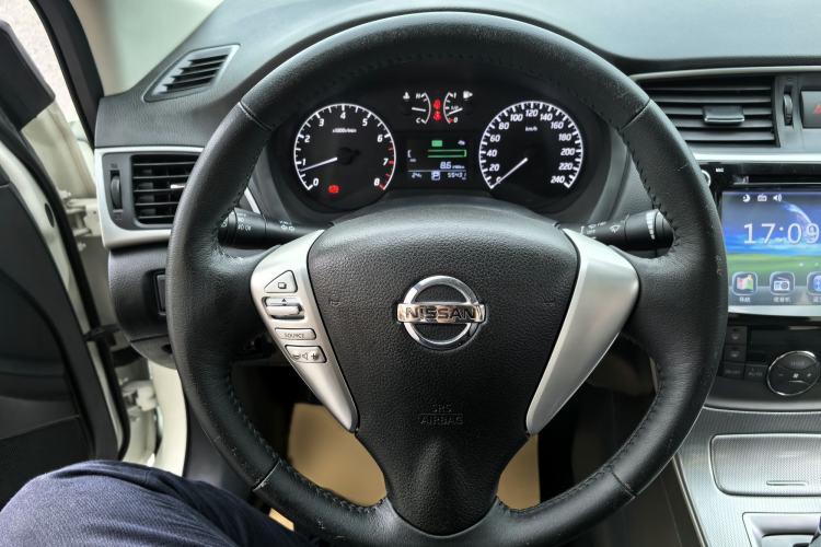 Used Nissan Sylphy 2014 1.6XV CVT Deluxe Edition Interior 11