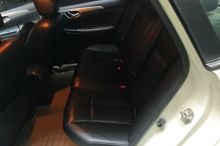 Used Nissan Sylphy 2014 1.6XV CVT Deluxe Edition Interior 4