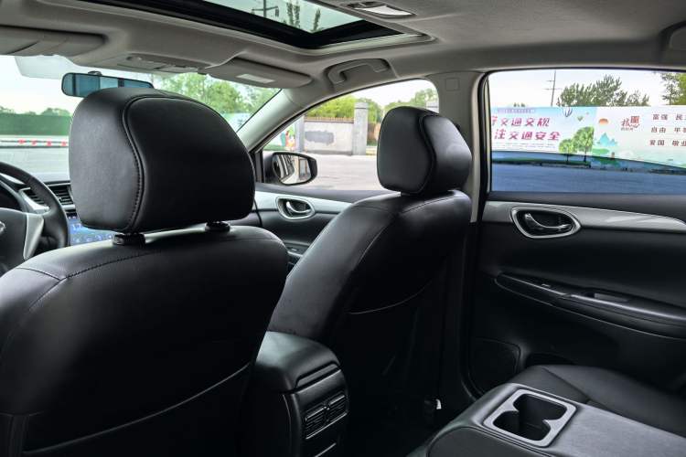 Used Nissan Sylphy 2014 1.6XV CVT Deluxe Edition Interior 8