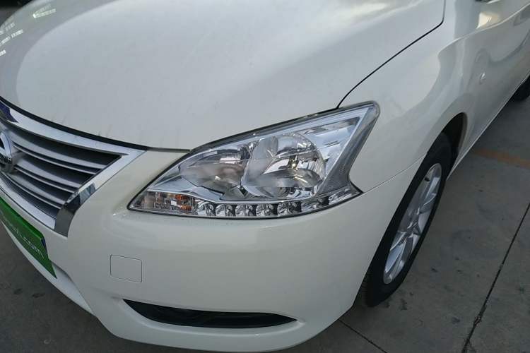 Used Nissan Sylphy 2014 1.6XV CVT Deluxe Edition Left Front Headlight