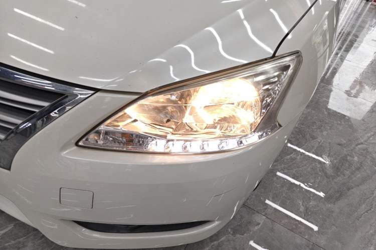 Used Nissan Sylphy 2014 1.6XV CVT Deluxe Edition Left Front Headlight