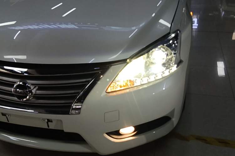 Used Nissan Sylphy 2014 1.6XV CVT Deluxe Edition Left Front Headlight