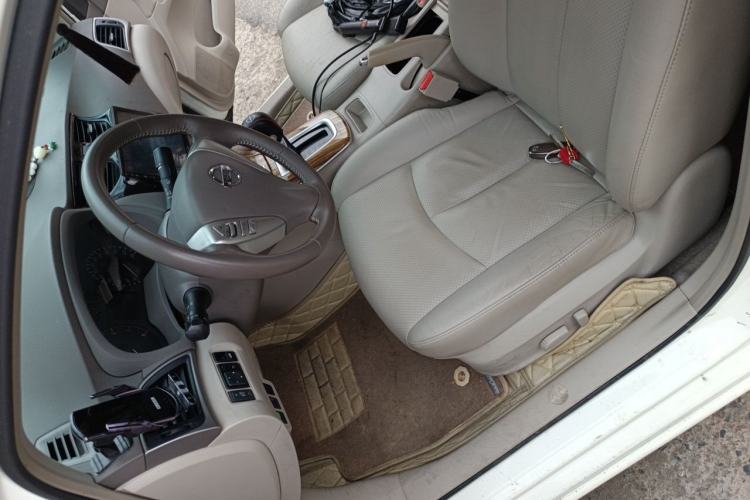 Used Nissan Sylphy 2014 1.6XV CVT Deluxe Edition Left Front Seat