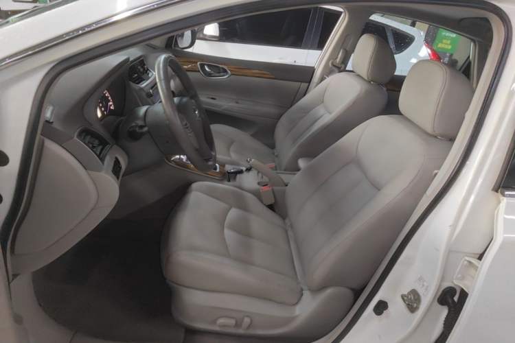 Used Nissan Sylphy 2014 1.6XV CVT Deluxe Edition Left Front Seat
