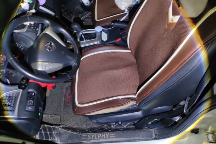 Used Nissan Sylphy 2014 1.6XV CVT Deluxe Edition Left Front Seat