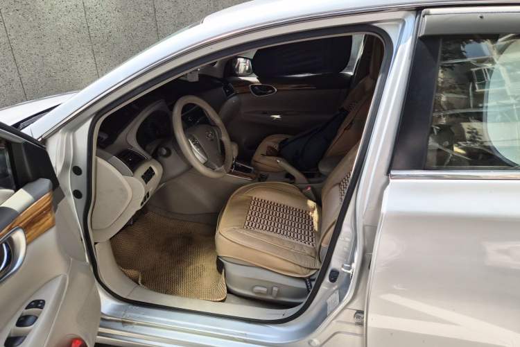Used Nissan Sylphy 2014 1.6XV CVT Deluxe Edition Left Front Seat