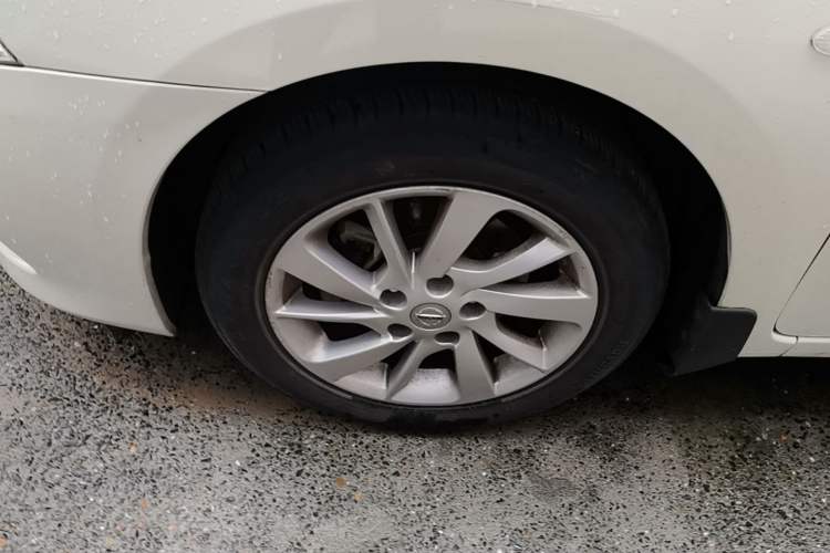 Used Nissan Sylphy 2014 1.6XV CVT Deluxe Edition Left Front Wheel Hub
