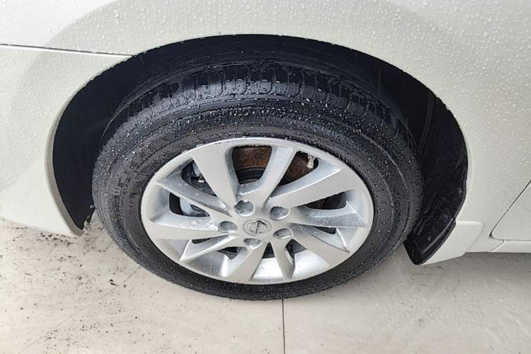 Used Nissan Sylphy 2014 1.6XV CVT Deluxe Edition Left Front Wheel Hub