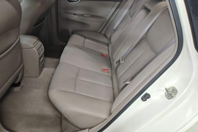 Used Nissan Sylphy 2014 1.6XV CVT Deluxe Edition Left Rear Seat