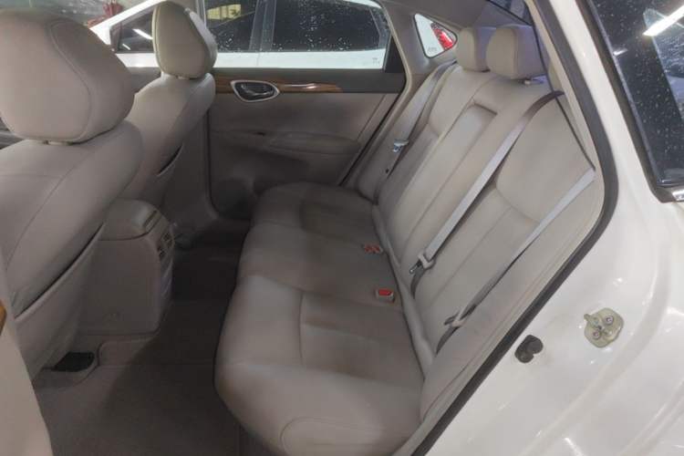 Used Nissan Sylphy 2014 1.6XV CVT Deluxe Edition Left Rear Seat