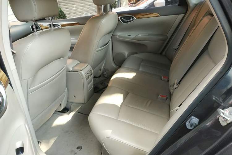 Used Nissan Sylphy 2014 1.6XV CVT Deluxe Edition Left Rear Seat