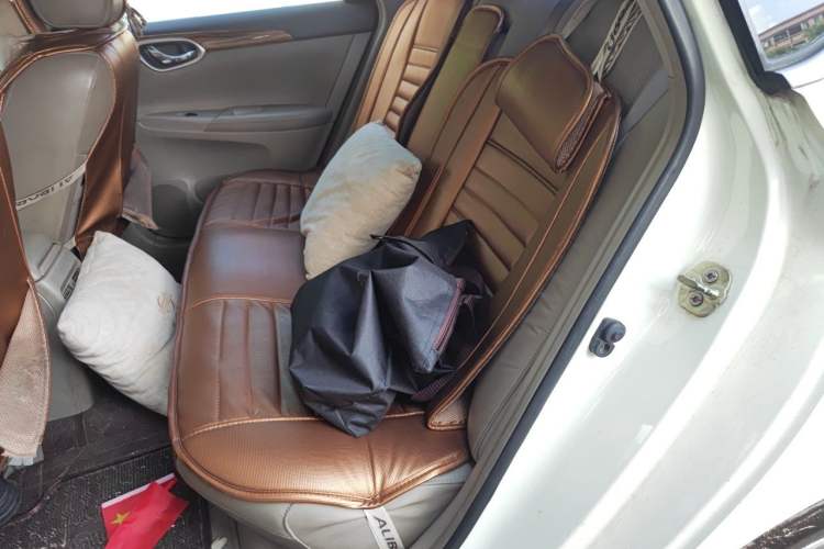 Used Nissan Sylphy 2014 1.6XV CVT Deluxe Edition Left Rear Seat