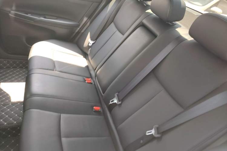 Used Nissan Sylphy 2014 1.6XV CVT Deluxe Edition Left Rear Seat