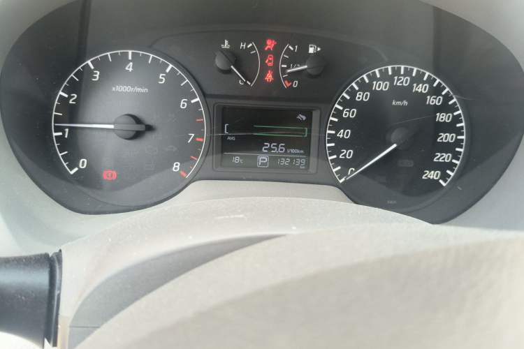 Used Nissan Sylphy 2014 1.6XV CVT Deluxe Edition Odometer Close Up